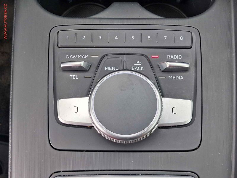 Audi A4 (2018) 2.0 TDi, AT, bixen, navi, - fotka 19 z 28