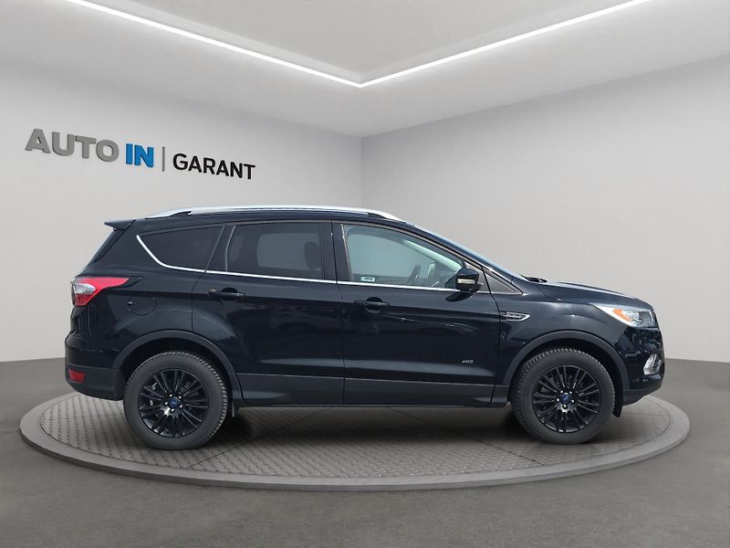 Ford Kuga (2016) Titanium 1.5 EcoBoost 4x4 134k - fotka 4 z 24