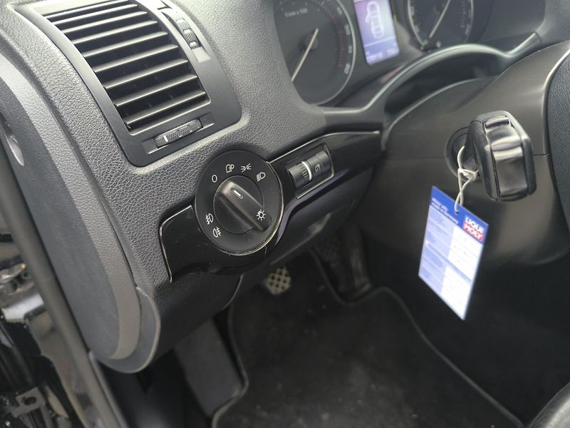 Škoda Octavia 1.9 TDi 4x4 SERVIS,DOL KM - fotka 16 z 38