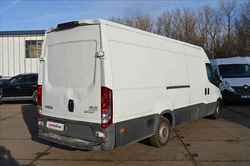 Iveco Ostatní (2018) 35S12 2,3 D - fotka 4 z 23