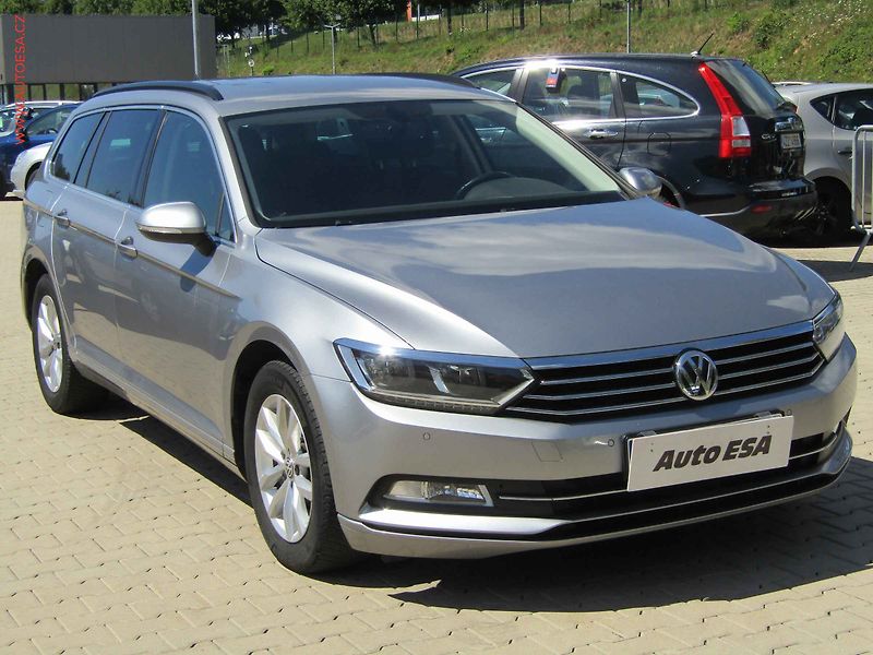 Volkswagen Passat (2018) 2.0 TDi, Comfortline, DSG - fotografie inzerátu