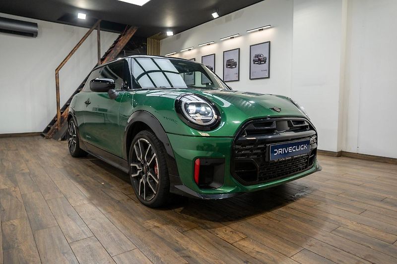 Mini Cooper JCW 2.0 170 kW - fotka 3 z 30