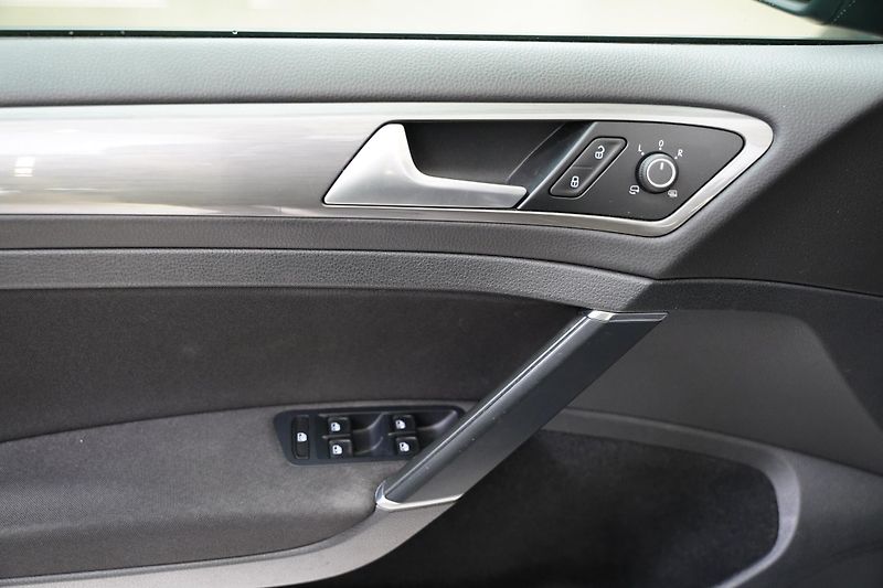 Volkswagen Golf - fotka 12 z 22