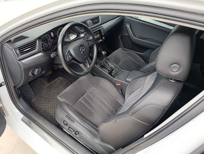 Škoda Superb 2.0TDI 140kW DSG 4X4 STYLE+  - fotka 10 z 34