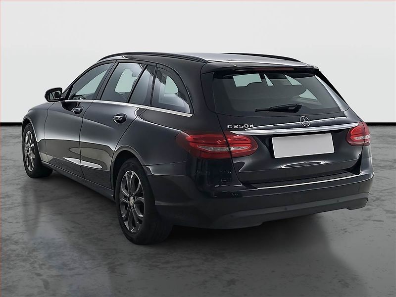 Mercedes-Benz Třídy C (2016) C 250 CDI, Automat, Navi - fotka 4 z 20