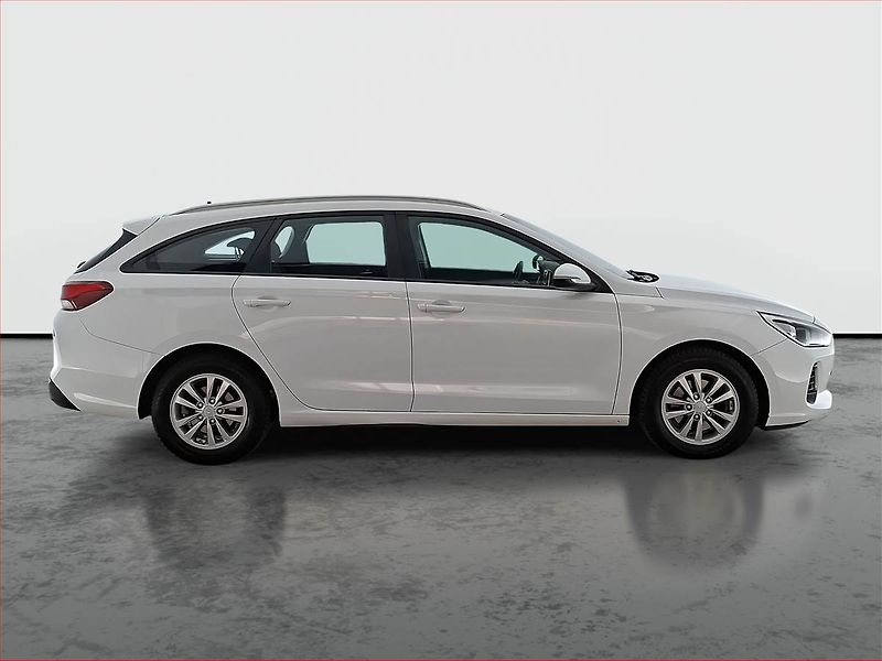 Hyundai i30 (2018) 1.6 CRDi, Tempomat - fotka 6 z 17