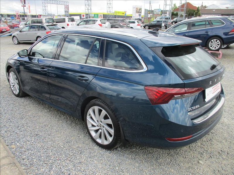Škoda Octavia 2,0 TDI, Style,DSG,NAVI,CZ - fotka 7 z 45