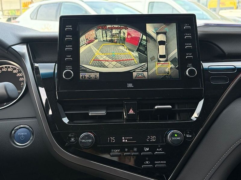 Toyota Camry 2,5 Hybrid  Executive VIP - fotka 12 z 20