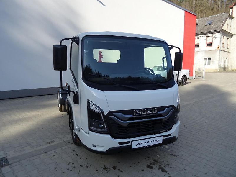 Isuzu M27 (2026) 3.0L, hákový nosič kontejnerů  - fotka 2 z 34