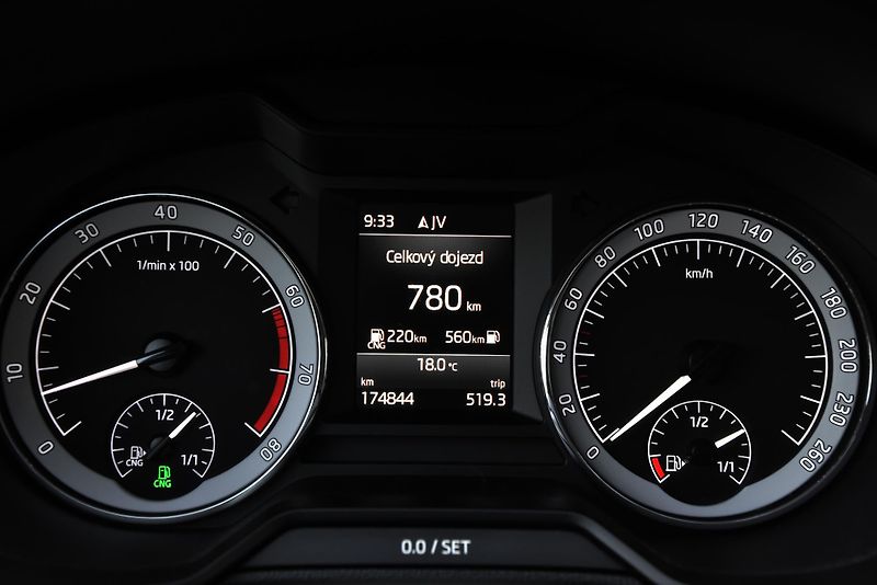 Škoda Octavia 1.4 TSi G-TEC STYLE,LED,NAV,TZ - fotka 15 z 50