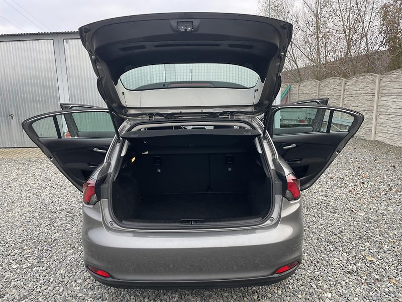 Fiat Tipo 1.4Ti-JET 120PS LPG LOUNGE TOP - fotka 158 z 187