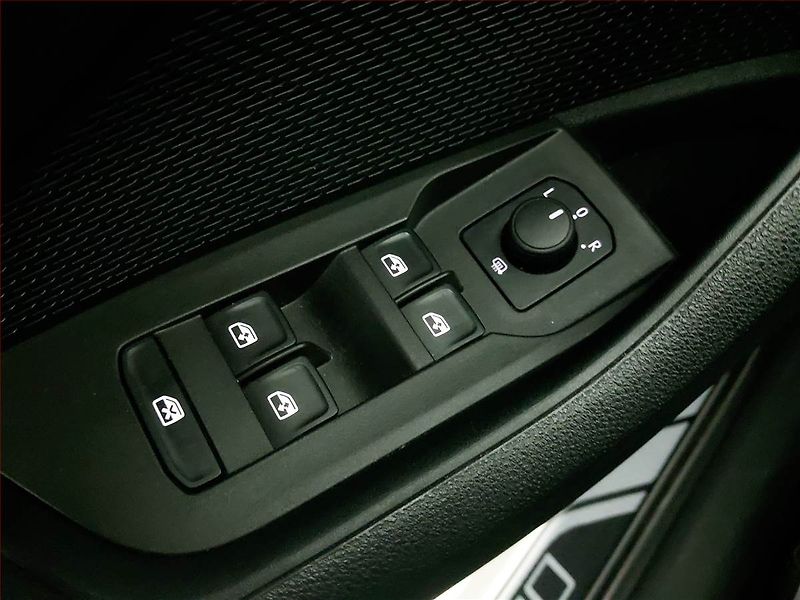 Škoda Octavia (2022) Ambition 2.0 TDI, Tempomat - fotka 17 z 20