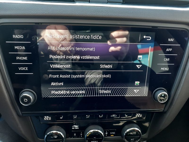 Škoda Octavia (2018) 2.0 TDi 135Kw L&K 4X4 - fotka 24 z 45