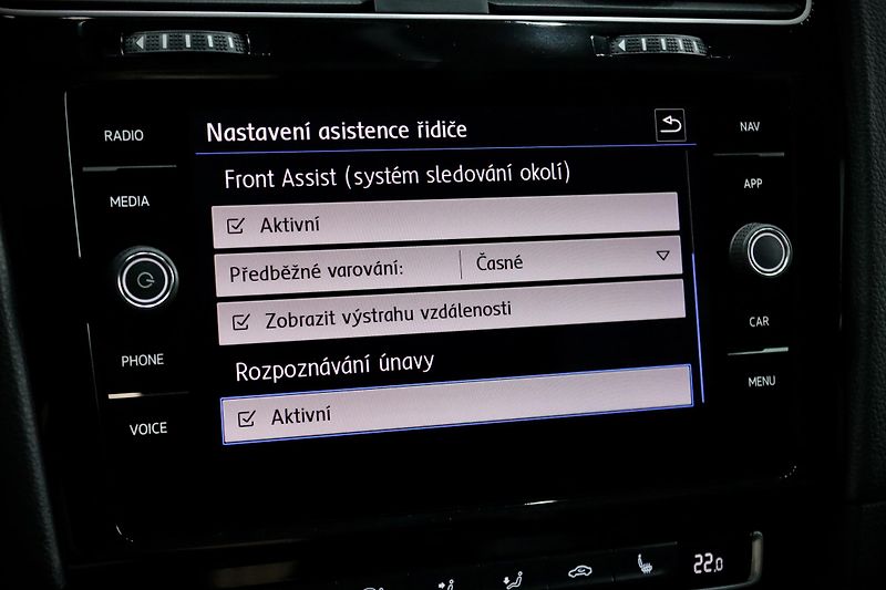 Volkswagen Golf Variant 7 FL 1.4 TSI 92 kW Highline - fotka 27 z 35