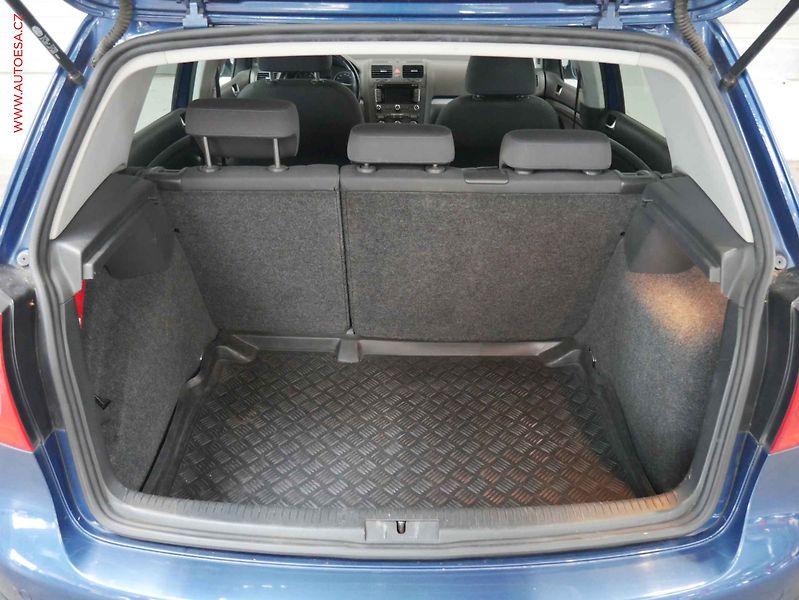 Volkswagen Golf (2007) 1.4i, autoAC - fotka 7 z 17