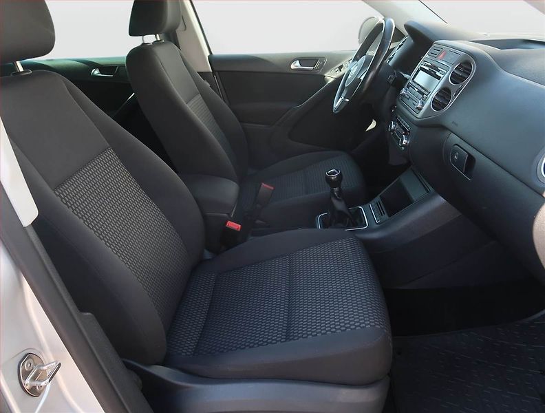 Volkswagen Tiguan (2010) 1.4 TSI - fotka 9 z 16