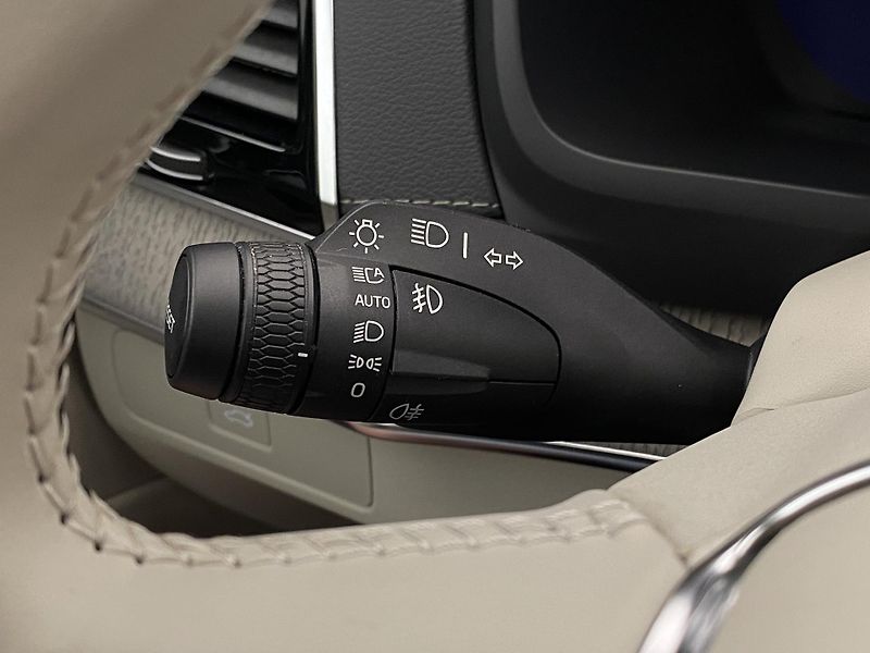 Volvo XC90 B5 AWD BRIGHT PLUS AUT CZ 7m - fotka 21 z 62