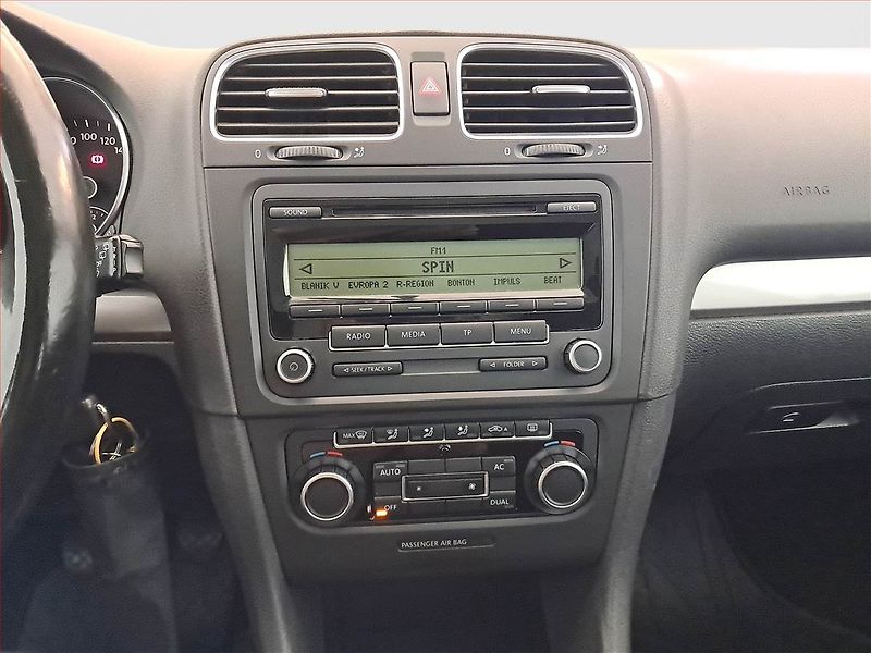 Volkswagen Golf (2009) 1.4 16V, LPG, nová STK, Tažné - fotka 12 z 16