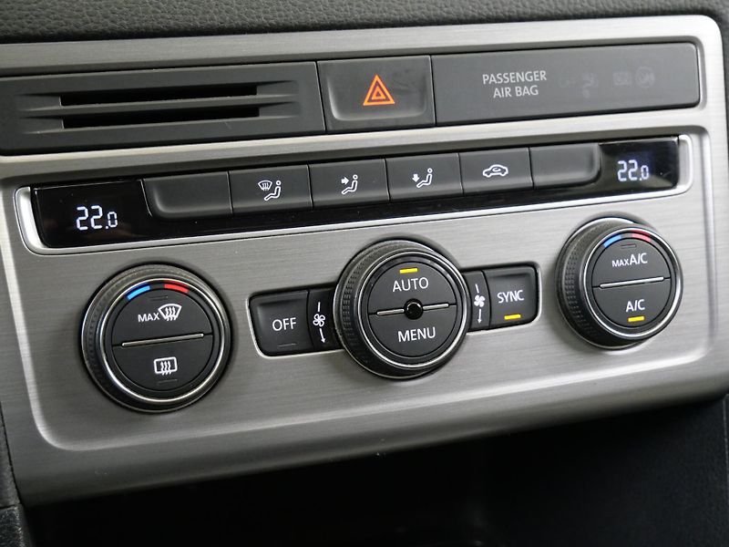 Volkswagen Golf Sportsvan - fotka 20 z 23