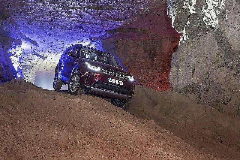 Land Rover Discovery.