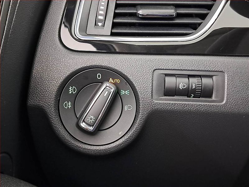 Škoda Rapid (2018) Spaceback 1.0 TSI, Automat - fotka 19 z 20