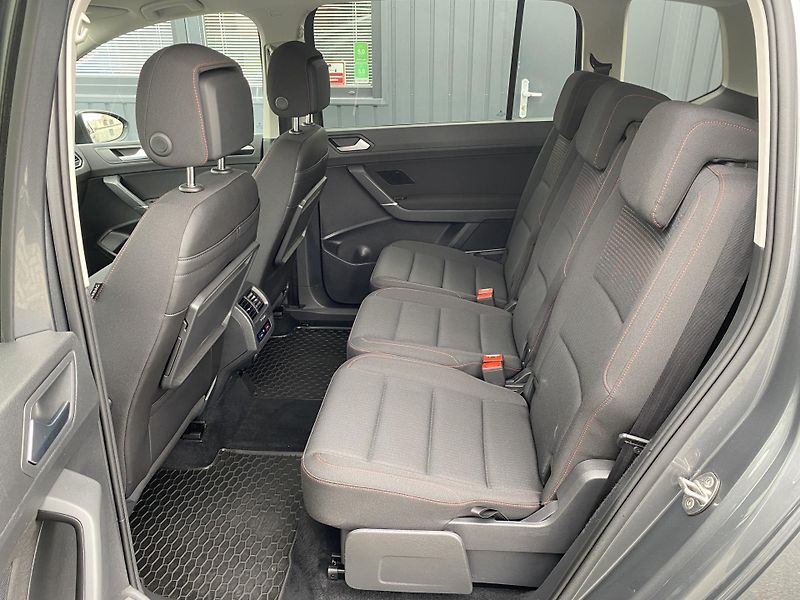 Volkswagen Touran 1.4 TSI 110kW - SOUND - NAVI - fotka 30 z 45