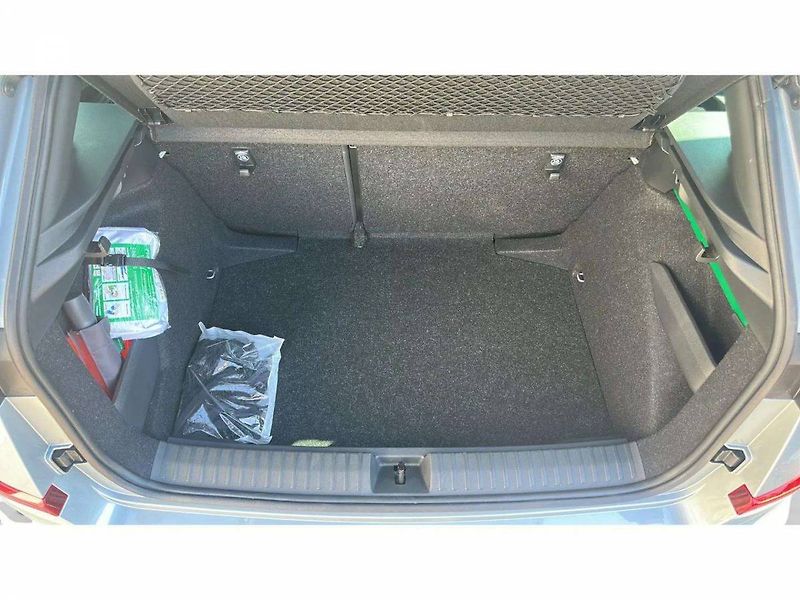 Škoda Kamiq Monte Carlo 1,0 TSI 85kW MT6/5 - fotka 22 z 26