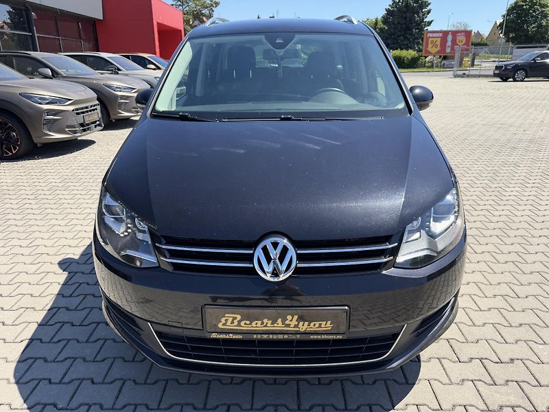 Volkswagen Sharan (2015) 2.0TDI 103kW DSG 7M EL. DVĚŘE - fotka 13 z 41