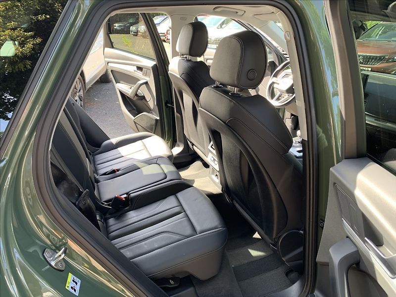 Audi Q5 2,0 TSI QUATTRO SLINE ČR,SERVI - fotka 25 z 29