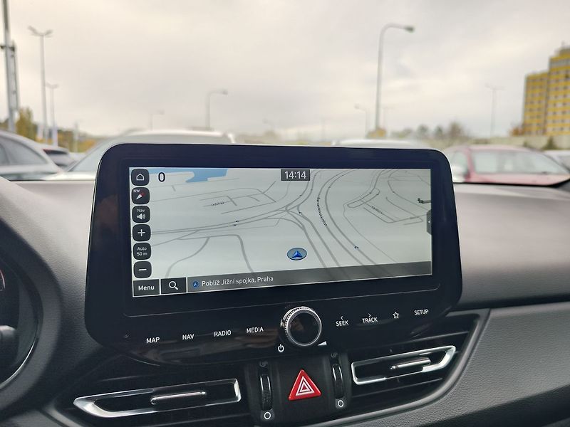 Hyundai i30 1.5 T-GDI/103kW N-Line DCT - fotka 19 z 35