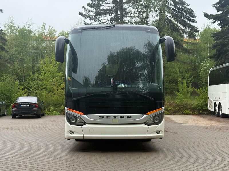 Setra (2015) S515 HD TOP VÝBAVA + 880l  - fotka 2 z 29