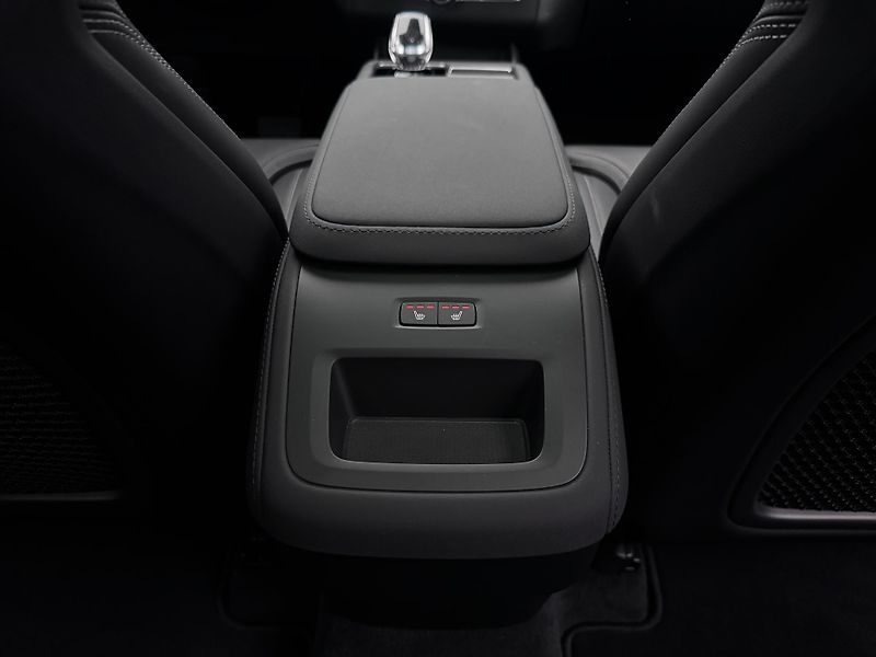 Volvo XC90 B5 AWD BRIGHT PLUS REZERVACE - fotka 32 z 55