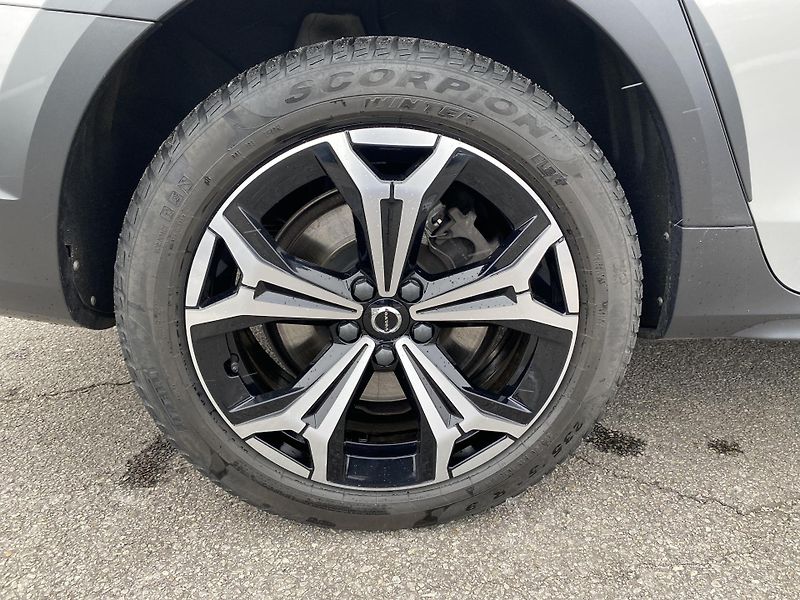Volvo V90 V90 CROSS COUNTRY AWD - fotka 15 z 23