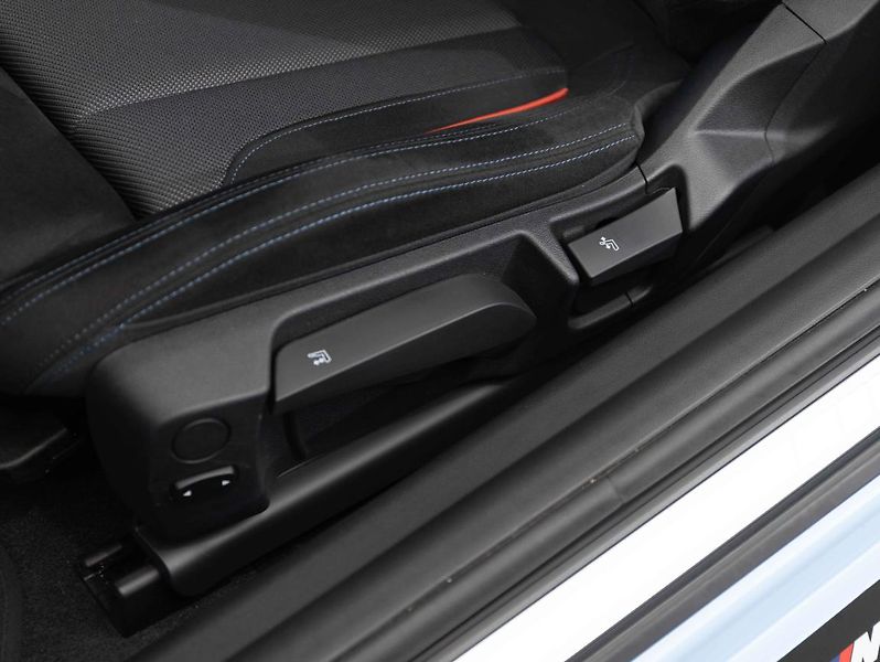 BMW Řada 2 M240i xDrive Coupé - fotka 21 z 21