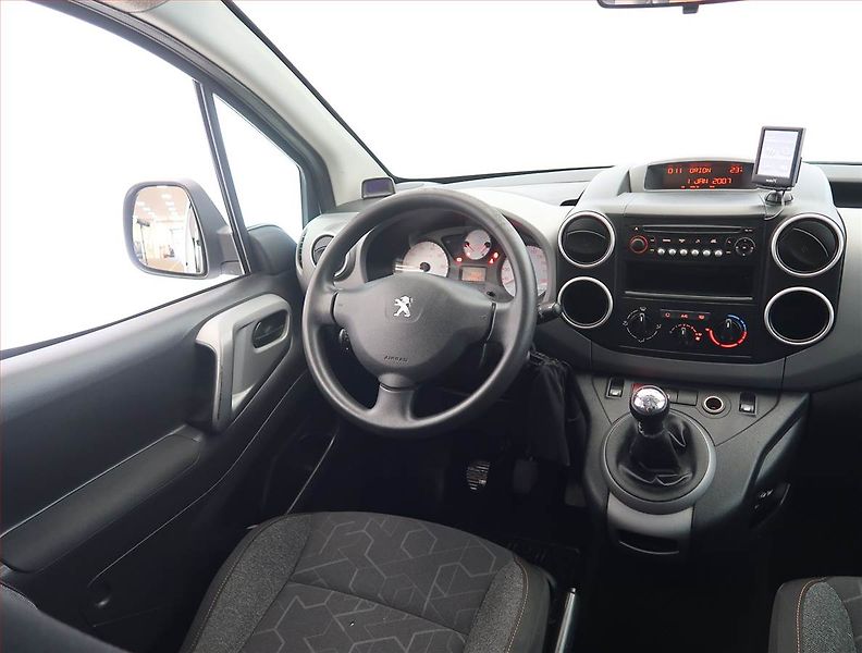 Peugeot Partner (2017) Active 1.6 BlueHDi, 5Míst, ČR - fotka 7 z 16