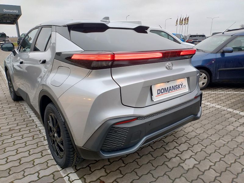 Toyota C-HR (2026) 1.8 FHEV Comfort Business+ - fotka 4 z 14
