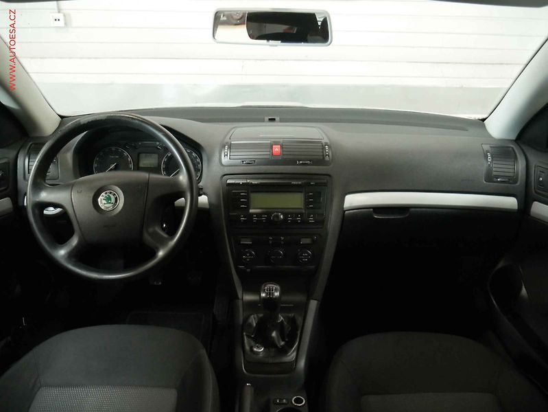 Škoda Octavia (2006) 1.9 TDI, TZ, STK10/28 - fotka 8 z 15