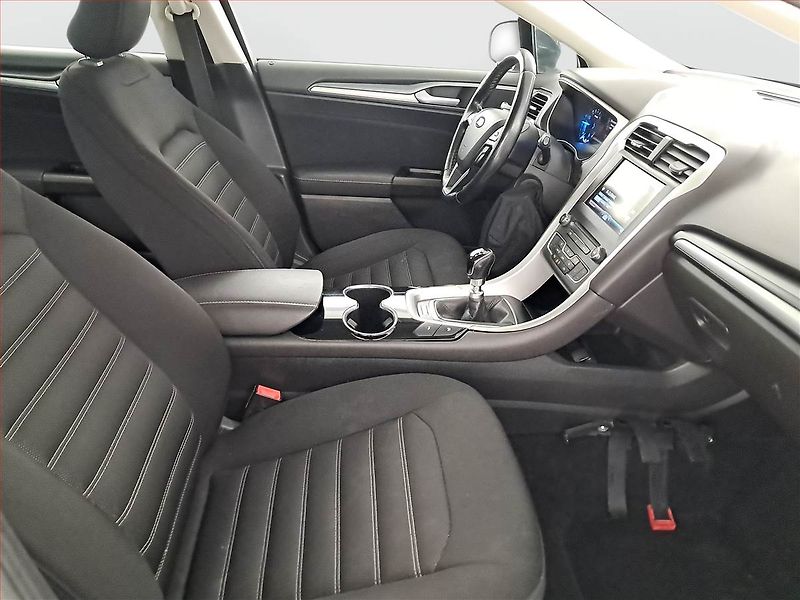 Ford Mondeo (2016) 1.5 TDCi, Serv.kniha, Navi - fotka 9 z 18