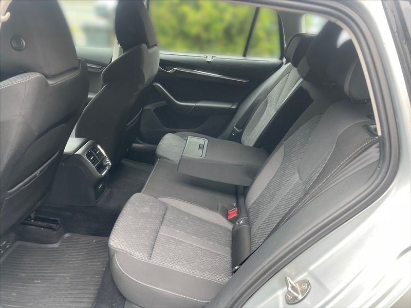 Škoda Octavia 1,5 TSI 110 Style - fotka 8 z 11