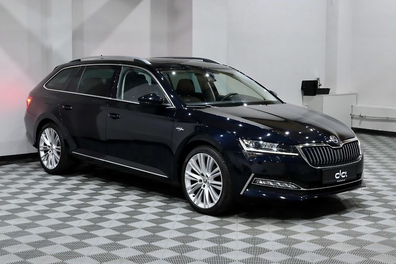 Škoda Superb 3 FL 2.0 TSI 140 kW DSG L&K - fotka 2 z 59