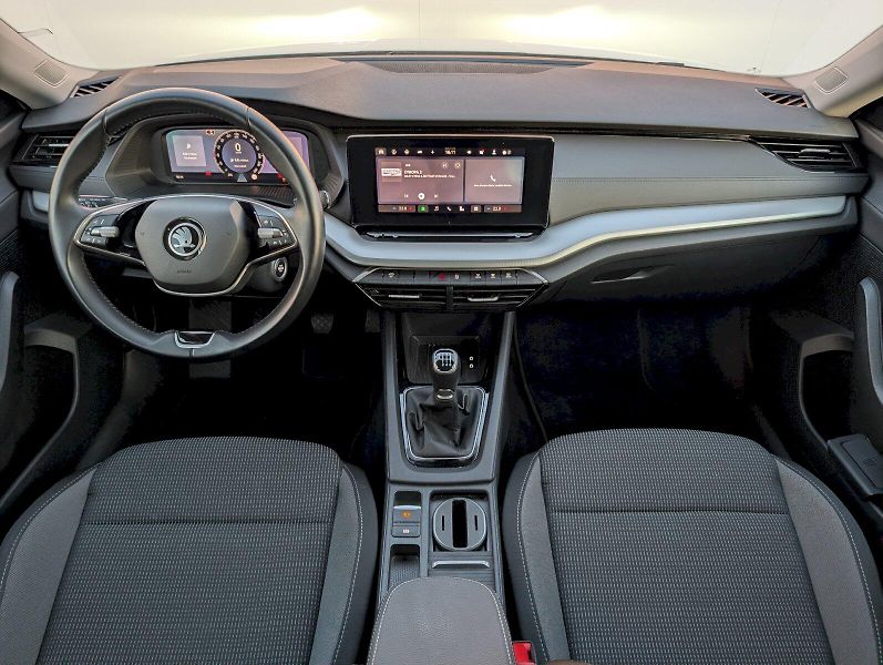 Škoda Octavia (2024) Combi 1,5 TSI / 110 kW Selecti - fotka 5 z 30