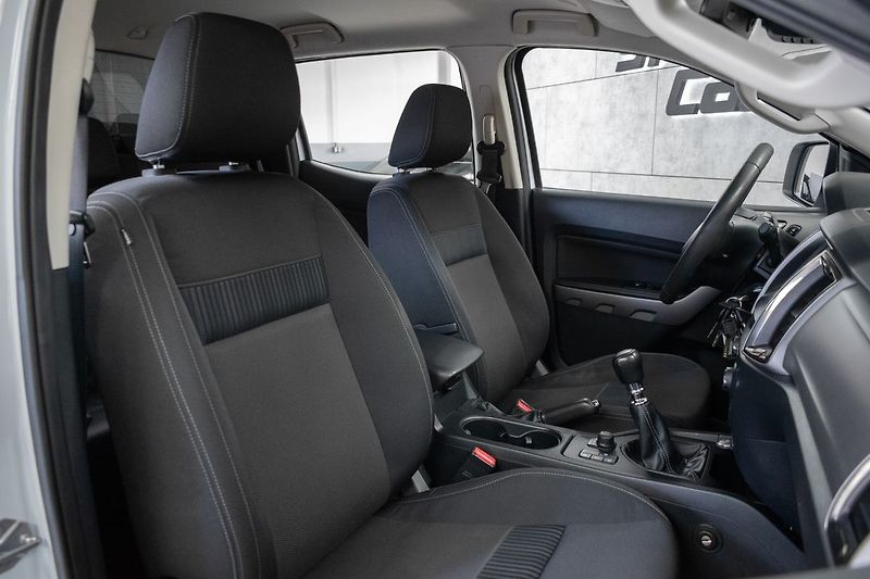 Ford Ranger 2.0 XLT*Naviják*4x4*TAŽNÉ*ČR 1 - fotka 10 z 40