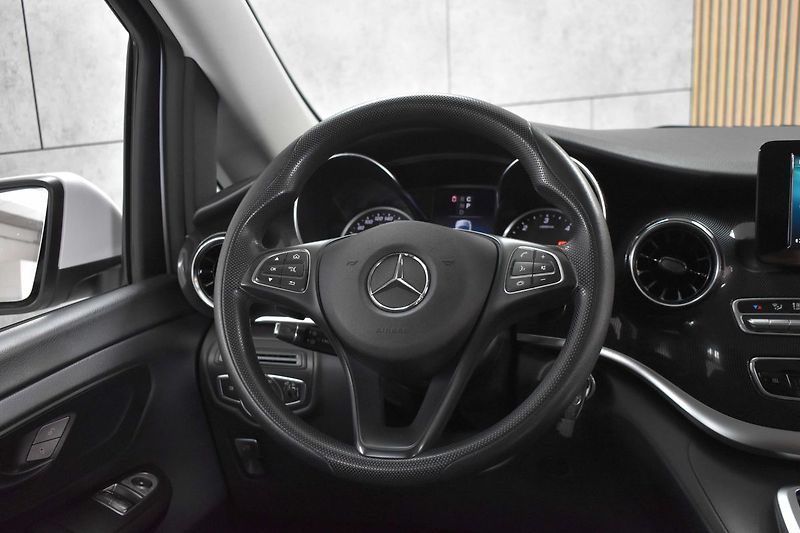 Mercedes-Benz Třídy V V 220d AUTOMAT*KAMERA*7.MÍST* - fotka 17 z 37