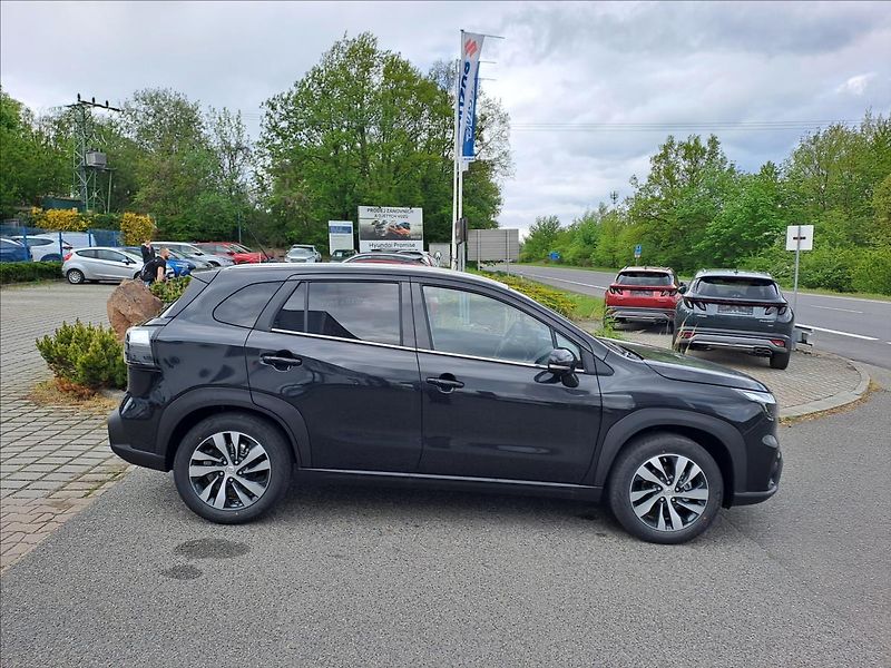 Suzuki S-Cross (2026) 1,4 BoosterJet Elegance Pano - fotka 4 z 25