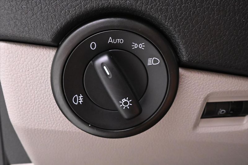 Volkswagen Transporter 2,0 TDI 110kW LONG KLIMA Záruk - fotka 25 z 28