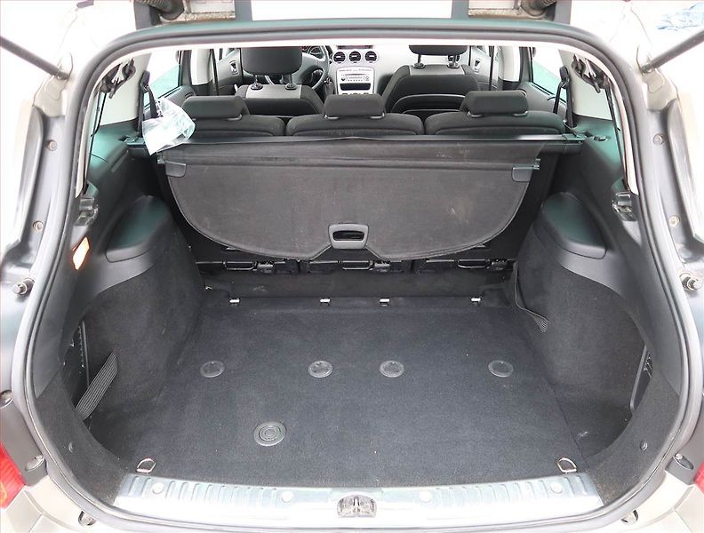 Peugeot 308 (2013) Style 1.6 HDi, Serv.kniha - fotka 13 z 19
