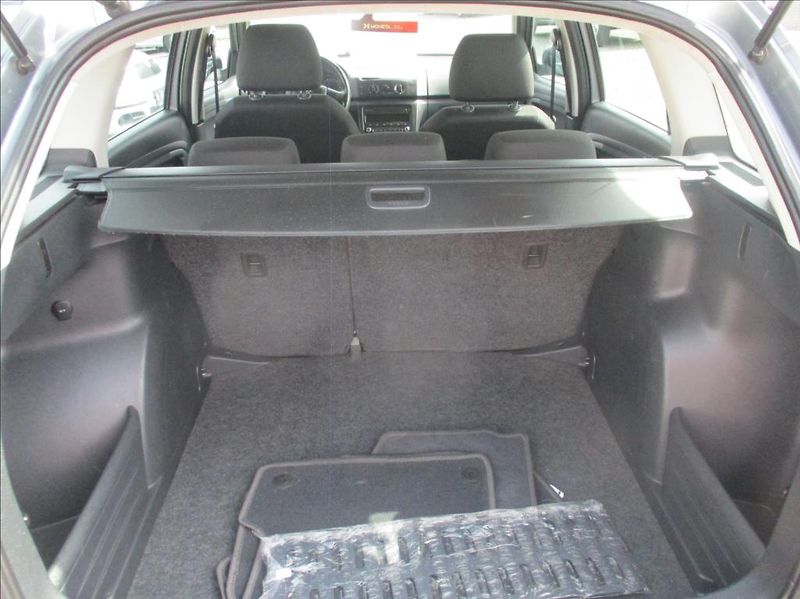 Škoda Fabia 1,2 i, Eleg.,aut.klima,servis, - fotka 13 z 43