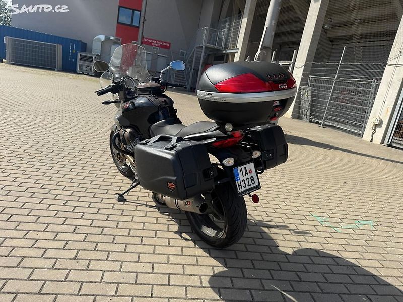 Moto Guzzi (2010) Breva 1100ABS 63kw 39t.km 3 ku - fotka 2 z 12