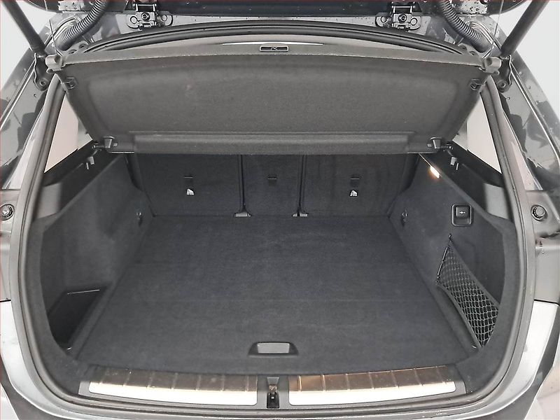 BMW X1 (2017) sDrive18d, Automat, Serv.kniha - fotka 14 z 22