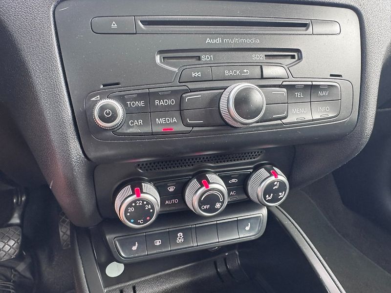 Audi A1 (2011) 1,2 TFSI 63 KW NOVÁ SPOJKA STK - fotka 31 z 50